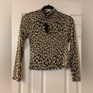 New Material girl mesh tutle neck
leopard